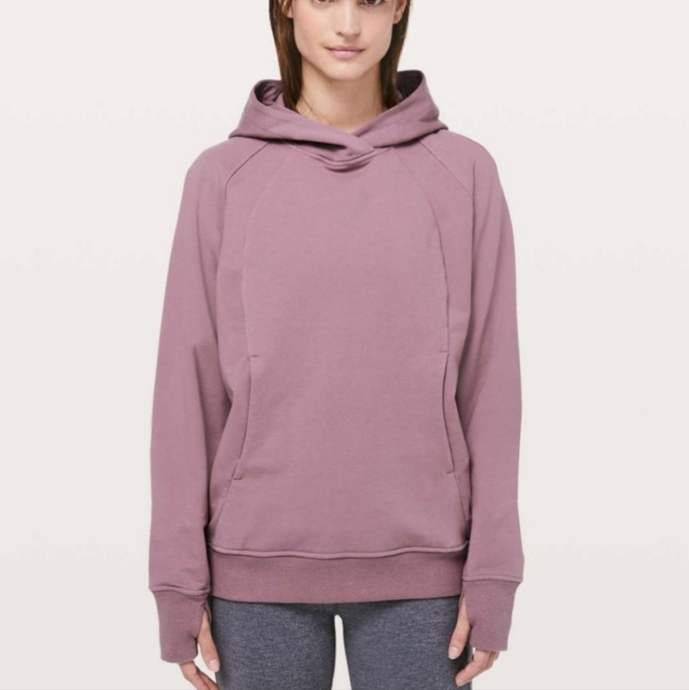 Lululemon Women's Scuba Pullover Hoodie in Figue Size 8